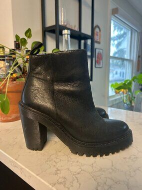 Magdalena Doc Marten Boots